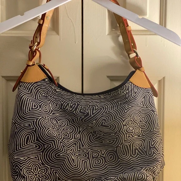 DOONEY & BOURKE Swirl Doodle Hobo excellent condition - Picture 9 of 13